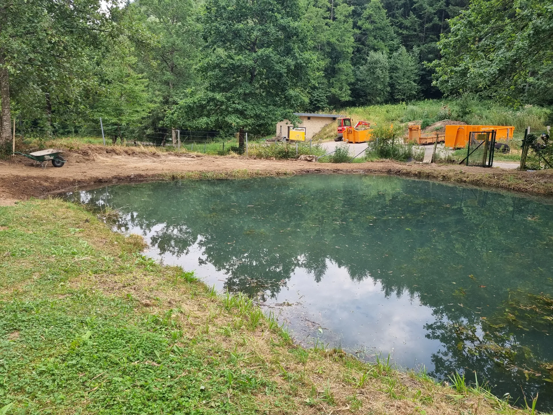 Berges et abords de l’étang après remise en état